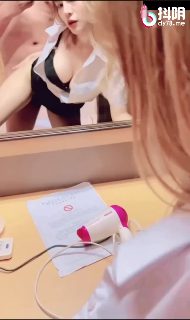 童颜巨乳混血大一校花【林紫妍】，国际抖音Tiktok网红【富二代包养沦为性奴】。